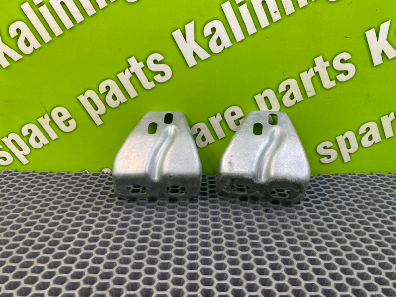 Кронштейны, 1000 рублей, Калининград