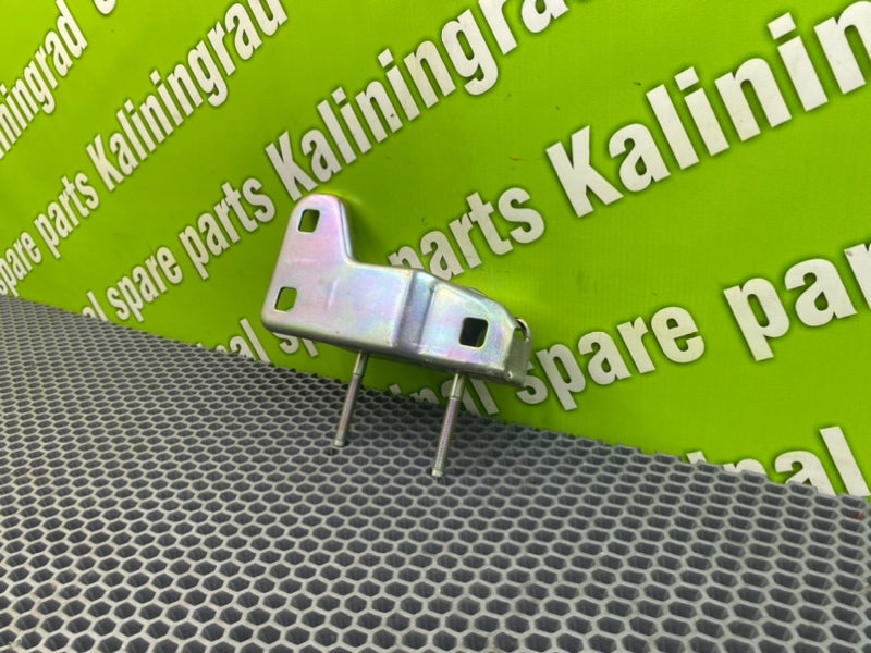 Кронштейн, 800 рублей, Калининград