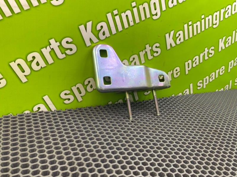 Кронштейн, 800 рублей, Калининград