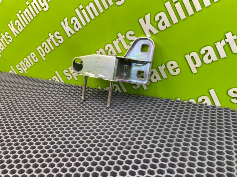 Кронштейн, 800 рублей, Калининград