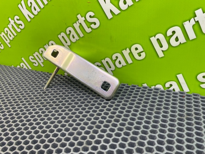 Кронштейн, 600 рублей, Калининград