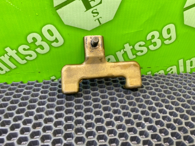 Кронштейн впускного коллектора, 800 рублей, Калининград