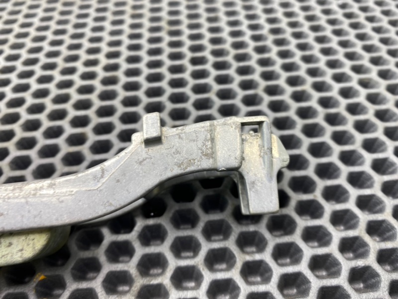 Кронштейн ручки двери, 1400 рублей, Калининград