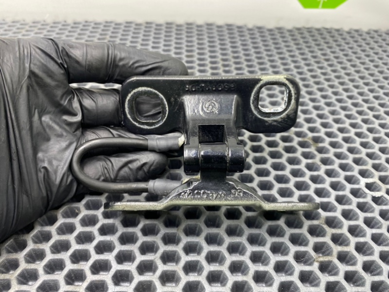 Петли багажника, 2600 рублей, Калининград