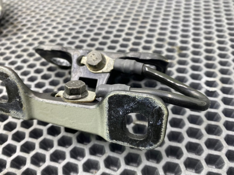 Петли багажника, 2600 рублей, Калининград