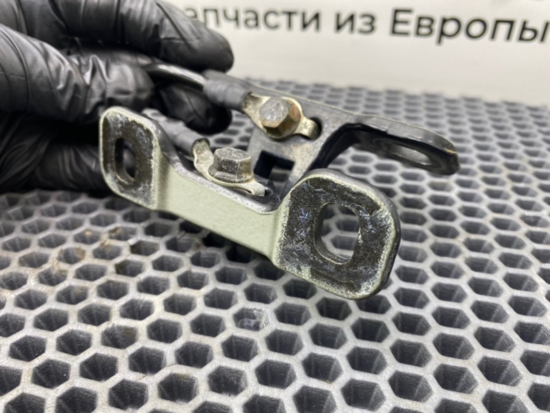 Петли багажника, 2600 рублей, Калининград