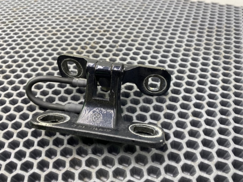 Петли багажника, 2600 рублей, Калининград