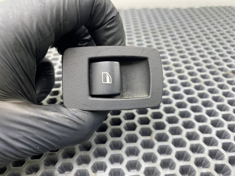 Кнопка эсп, 600 рублей, Калининград