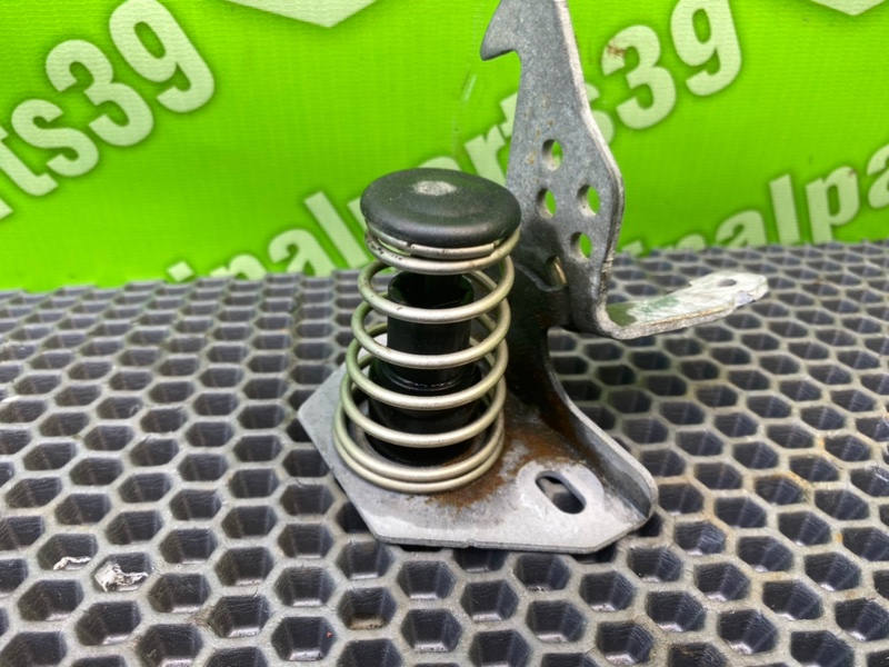 Защелка капота, 1000 рублей, Калининград