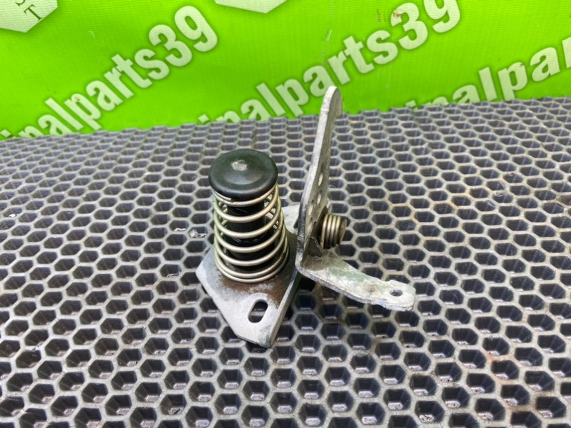 Защелка капота, 1000 рублей, Калининград