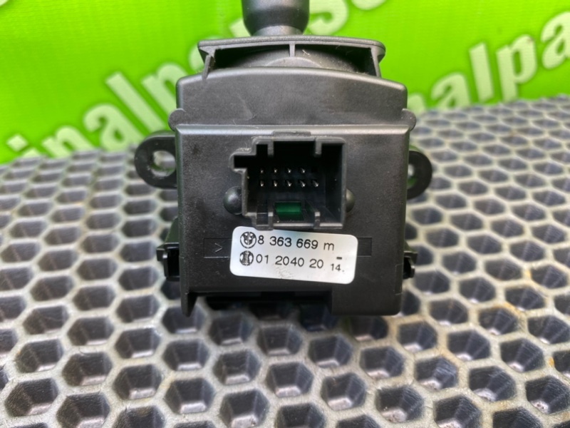 Подрулевой переключатель дворников, 1000 рублей, Калининград