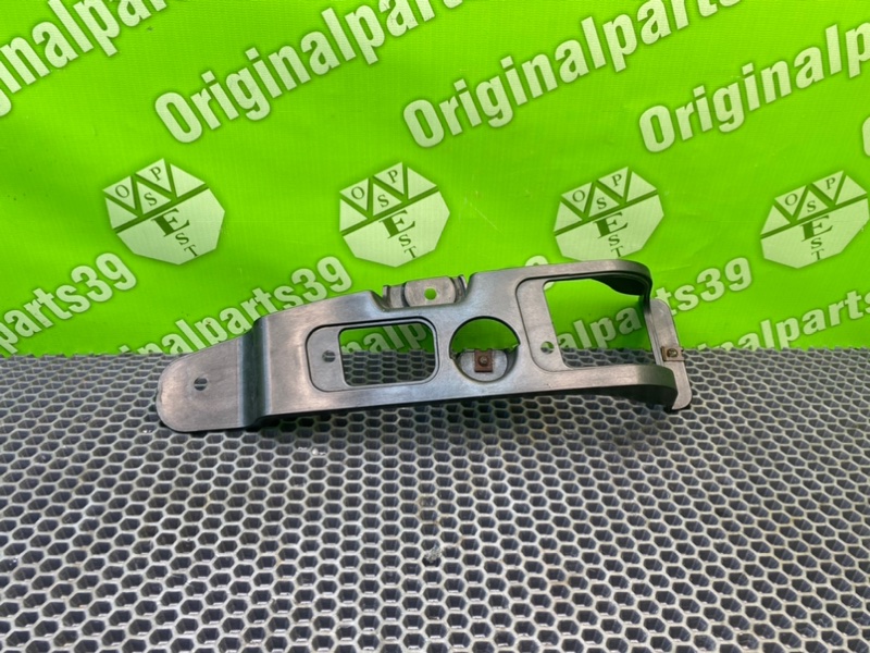 Кронштейн бампера, 1000 рублей, Калининград