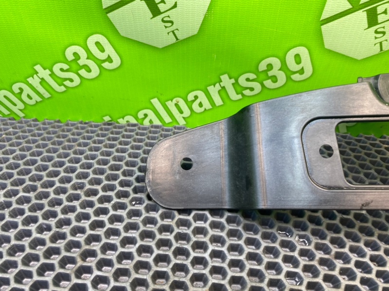 Кронштейн бампера, 1000 рублей, Калининград