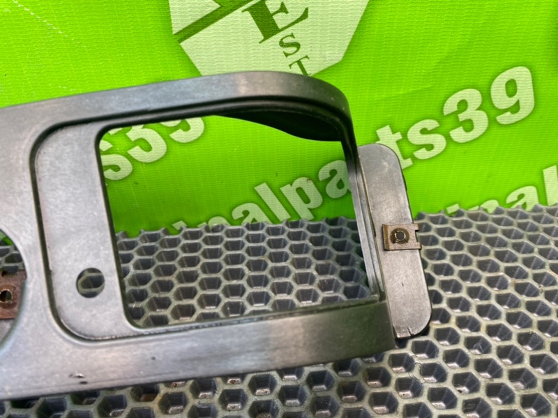 Кронштейн бампера, 1000 рублей, Калининград