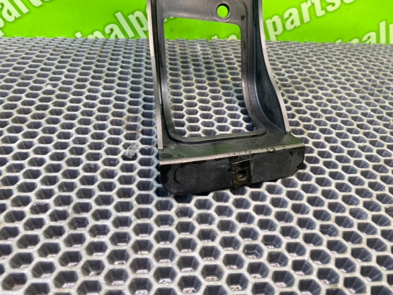 Кронштейн бампера, 1000 рублей, Калининград