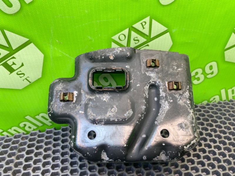 Кронштейн замка капота, 1400 рублей, Калининград