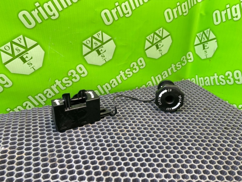 Крепление запаски, 1400 рублей, Калининград