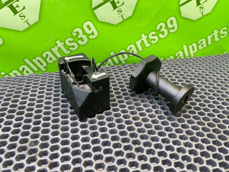 Крепление запаски, 1400 рублей, Калининград