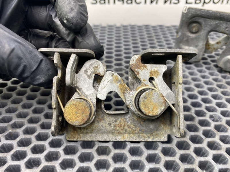 Замок капота, 2100 рублей, Калининград