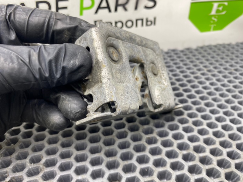 Замок капота, 2100 рублей, Калининград