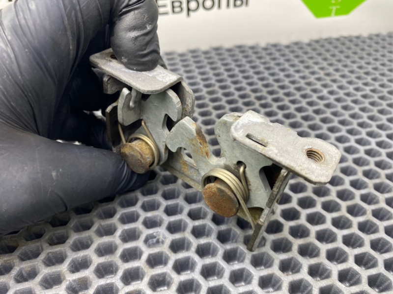 Замок капота, 2100 рублей, Калининград