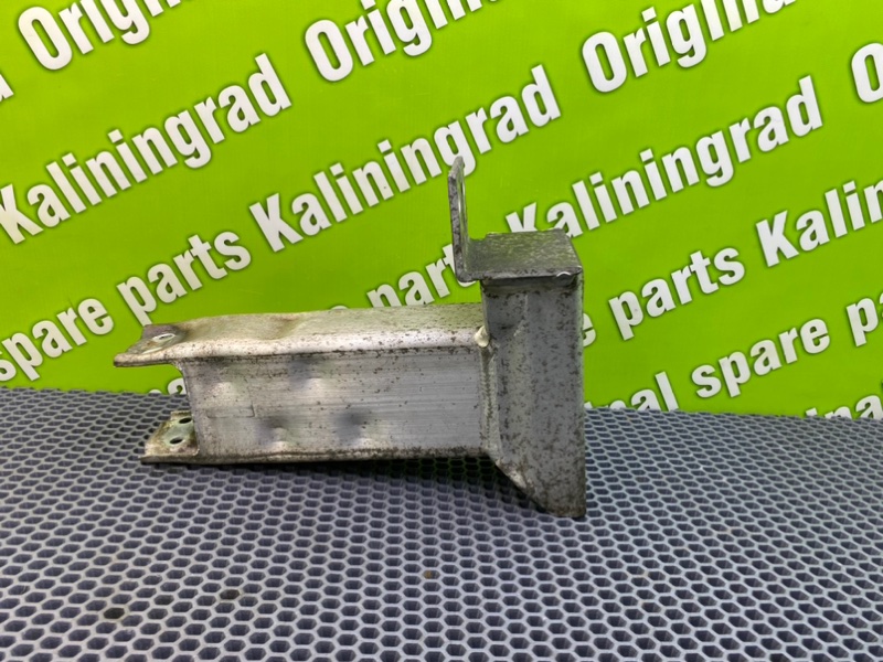 Кронштейн, 1600 рублей, Калининград