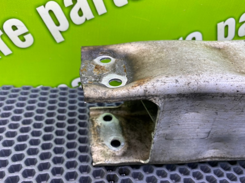 Кронштейн, 1600 рублей, Калининград