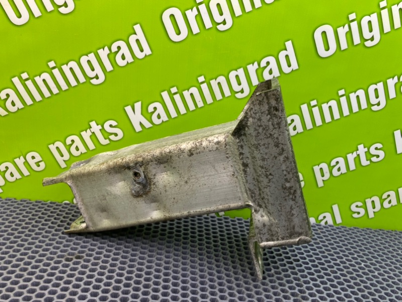 Кронштейн, 1600 рублей, Калининград