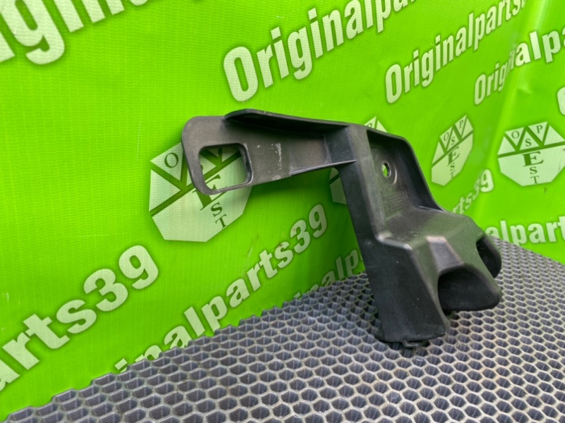 Кронштейн бампера, 1000 рублей, Калининград