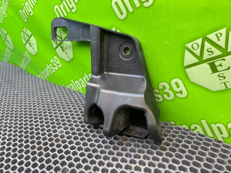 Кронштейн бампера, 1000 рублей, Калининград