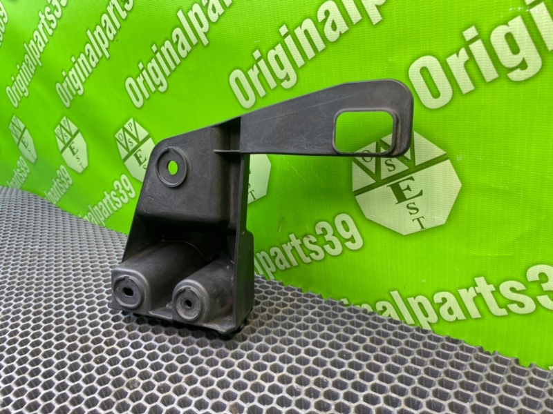 Кронштейн бампера, 1000 рублей, Калининград