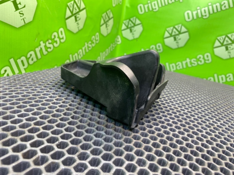 Кронштейн бампера, 1000 рублей, Калининград