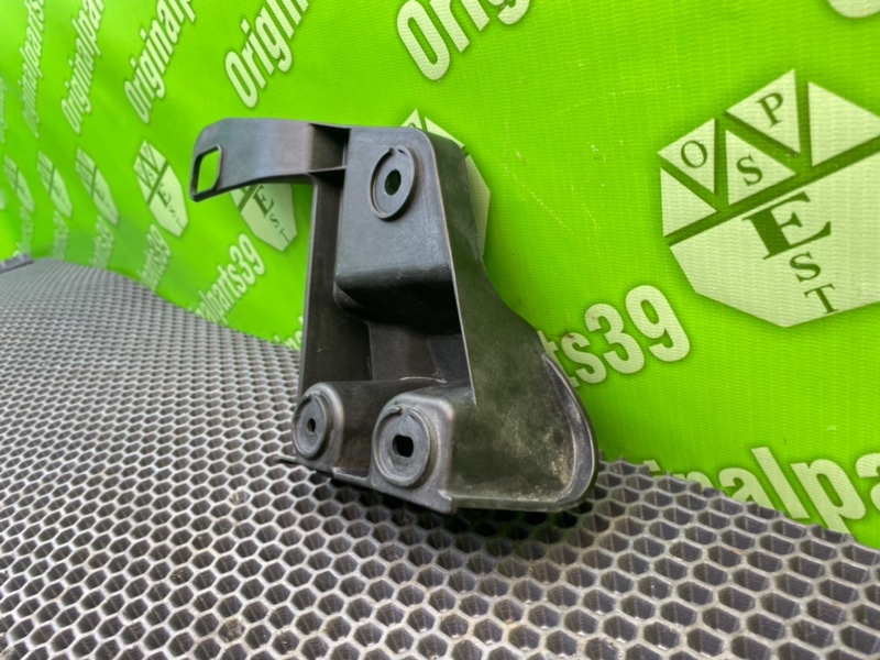 Кронштейн бампера, 1000 рублей, Калининград