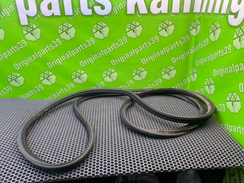 Уплотнительная резинка двери багажника, 2600 рублей, Калининград