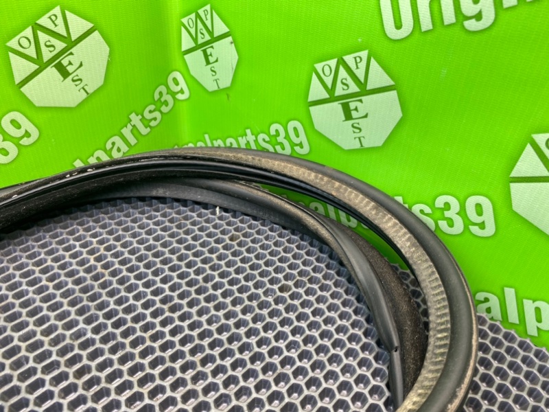 Уплотнительная резинка двери багажника, 2600 рублей, Калининград