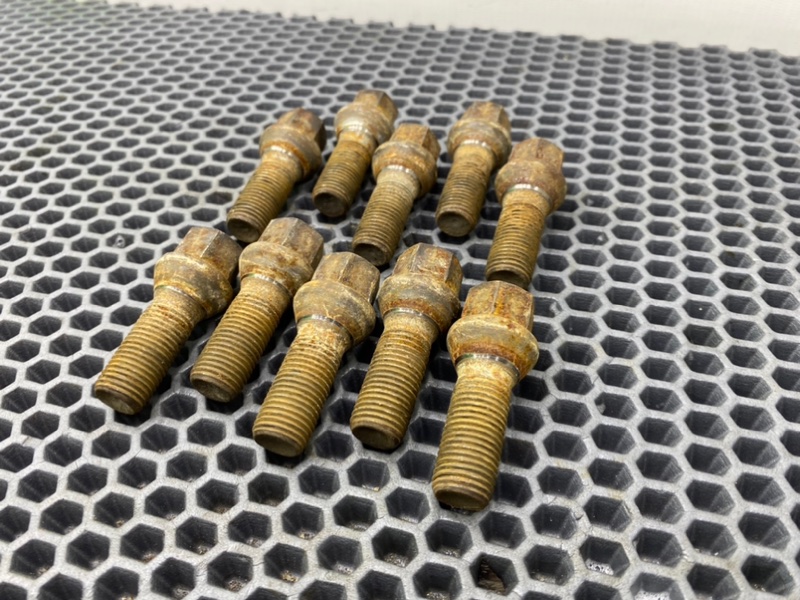 Колесные болты, 1200 рублей, Тверь