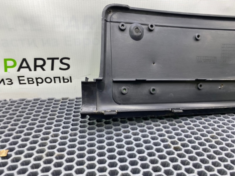 Площадка номерного знака, 1600 рублей, Калининград