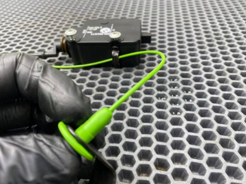 Активатор лючка бензобака, 1000 рублей, Калининград