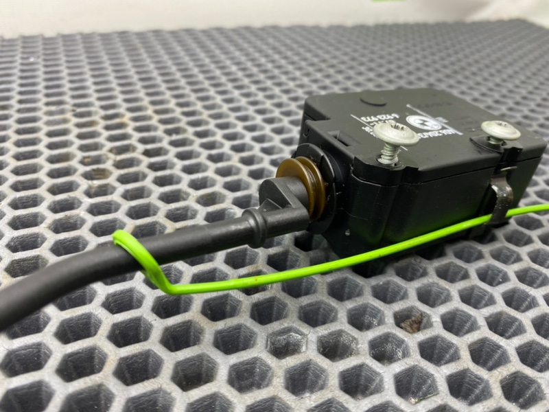 Активатор лючка бензобака, 1000 рублей, Калининград