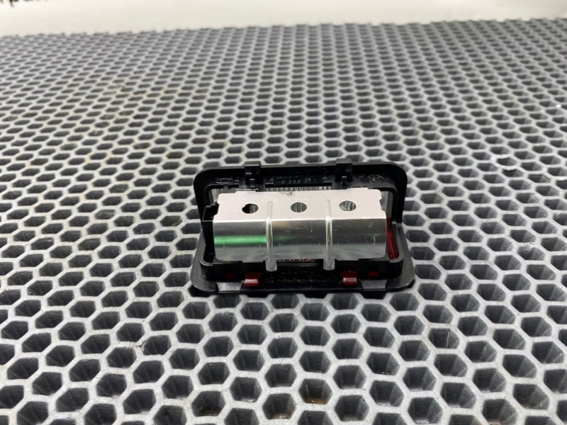 Плафон подсветки багажника, 1000 рублей, Калининград