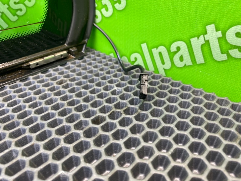 Форточка кузова, 1000 рублей, Калининград