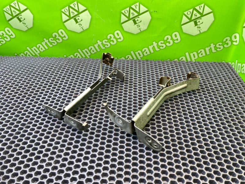 Кронштейн бампера, 1900 рублей, Калининград