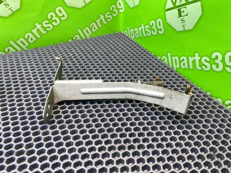 Кронштейн бампера, 1900 рублей, Калининград