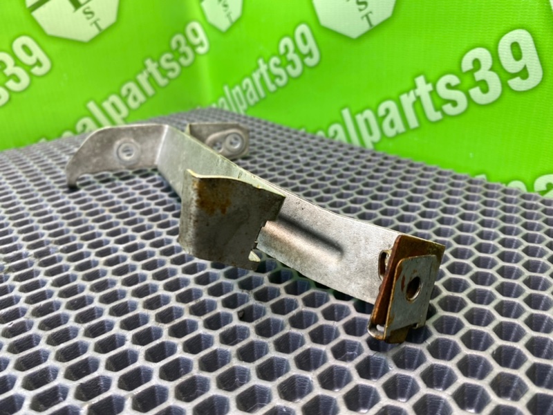 Кронштейн бампера, 1900 рублей, Калининград