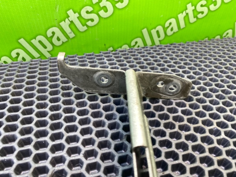 Кронштейн бампера, 1900 рублей, Калининград