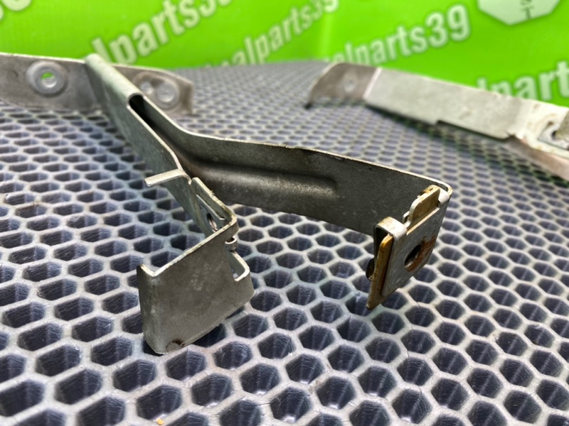 Кронштейн бампера, 1900 рублей, Калининград