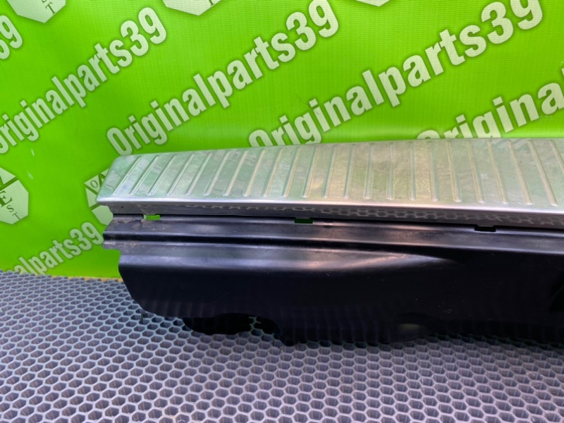 Накладка багажника, 2000 рублей, Калининград