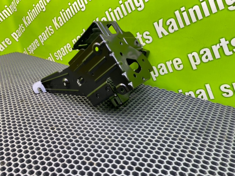 Кронштейн, 1400 рублей, Калининград