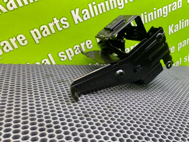 Кронштейн, 1400 рублей, Калининград