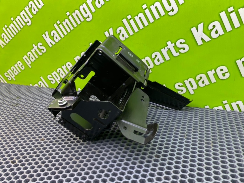 Кронштейн, 1400 рублей, Калининград